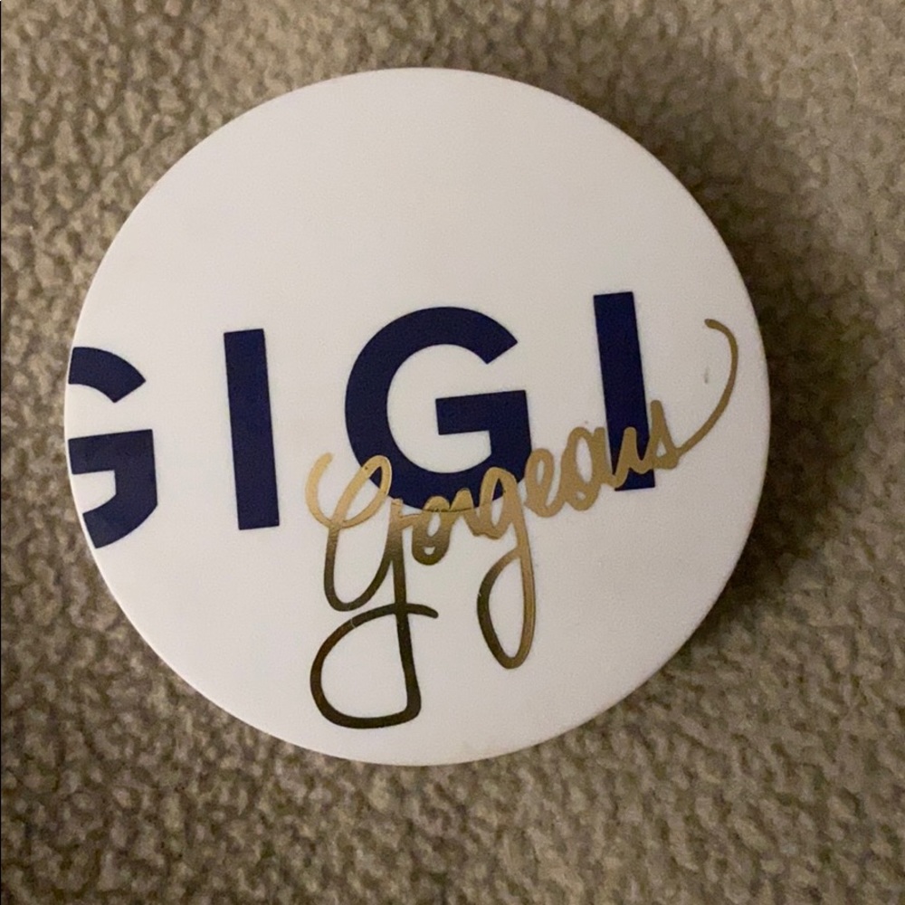Gigi Gorgeous blush